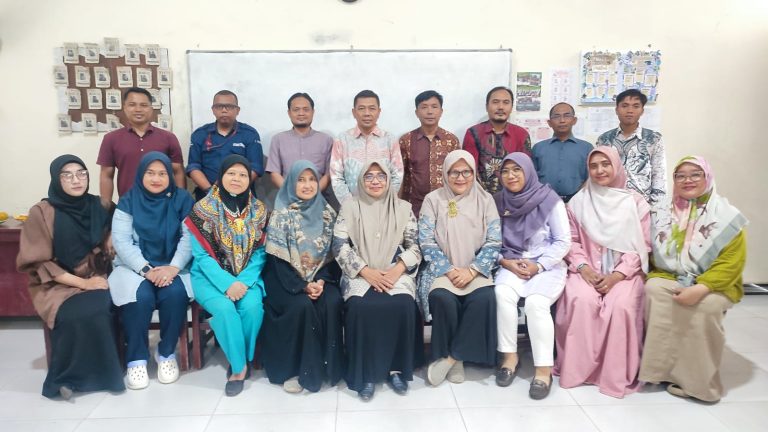 Guru – guru Smp Budi Mulia